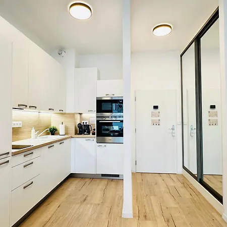 Peony Presidential Garden Free Parking 布拉迪斯拉发